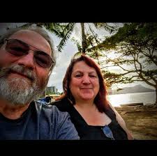 Kris Kristofferson with his daughter Kelly singing "Between Heaven and  Here" Kris Kristofferson and his daughter Kelly delivered a heartfelt  performance of “Between Heaven and Here.” This father-daughter duet  showcases their close