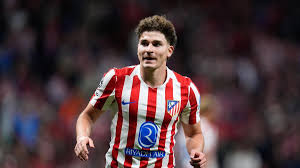 Barcelona Pursues Julián Álvarez Amidst Financial Constraints