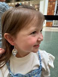 Anyone in Belleville sell beaded earrings?