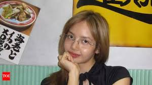 BLACKPINK Lisa's language teacher shares shocking revelations about the  idol; talks about how she learned Korean in 6 months