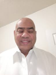 La parábola del Gallo; recuerda, no todo en que se ríe contigo es tu amigo 