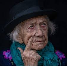 Louie thinking 'why am I wearing this hat for a photo'😂😂