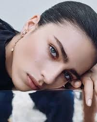 Clare Strand's Instagram, Twitter & Facebook