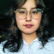 Alexandra Delfin's Instagram, Twitter & Facebook