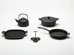 Las de hierro fundido y las moldeadas, creadas a partir de. Palma De Jasper Morrison Para Oigen Utensilios De Cocina En Hierro Fundido Experimenta