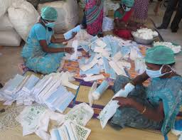 Du hast blutungen zwischen den tagen? Tabu Menstruation In Indien Frauen Leiden Monat Fur Monat