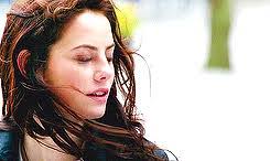 Ella Shook's Instagram, Twitter & Facebook