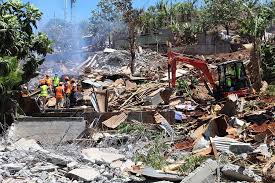Koungou : climat pesant lundi à Carobolé pour la destruction de 350 cases  en tôle - Mayotte Hebdo