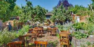 .dia de la famlia.los padres de la salita de 4 años de la seño gaby hacen una representacion del tema la bombachita. Jardin21 Videos Facebook