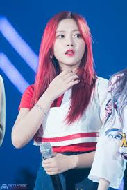 Pin By Evelyn On Red Velvet Yeri Red Velvet Photoshoot Wendy Red Velvet Red Velvet