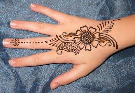 Ada banyak seni yang dihasilkan dari henna, seperti henna tangan atau inai tangan, henna. 225 Gambar Motif Henna Tangan Sampai Kaki Mudah Dan Simpel