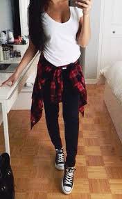 Black And White Flannel Outfit Women Tied Flannel In 2020 Cute Flannel Outfits Flannel Outfits Fashion