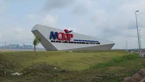 Its sister park in guangxi, china is the malaysia qinzhou industrial park (cmqip). Selling The Country To China Debate Spills Into Malaysia S Election Abs Cbn News