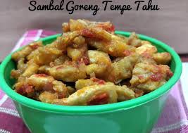 Goreng semua bahan isian ke dalam wajan dengan minyak panas. Resep Sambal Goreng Tempe Tahu Yang Gurih