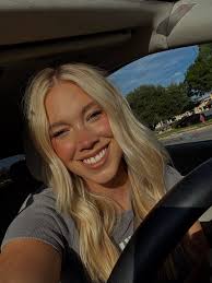 Blonding and color specialist in Midlothian