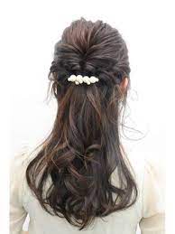 大人可愛い ルーズツイストハーフアップ 結婚式 ヘアスタイル お呼ばれ ロング ヘアスタイリング 結婚式 ヘアスタイル お呼ばれ