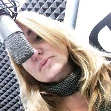 Abbronzatissimo come un peperone, nemmeno un capello ma crini di cavallo. A Quasi 50 Anni E Morta La Notte Scorsa In Una Clinica Romana Susanna Vianello Speaker Di Radio Italia Anni 60 E Figlia Di Edoardo E Wilma Goich Messina Magazine