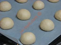 Enfes Kremasi Ve Sunger Gibi Yumusak Hamuru Ile Porsiyonluk Alman Pastasi 2020 Yemek Tarifleri Yemek Yemek Tabagi