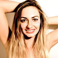 Nikki Marczell (@nikkimarczell)