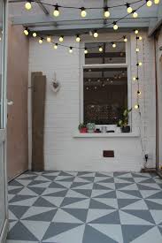 Diy Painting A Patterned Floor Kezzabeth Diy Renovation Blog Summer Diy Projects Floor Patterns Diy Painted Floors