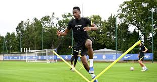 Goals from pedro, michy batshuayi and willian helped fire the blues to a comfortable home victory in the third round of the fa cup. 11cdr2i87fpqsm