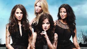 15 Times Everyone On Pretty Little Liars Should Have Been Arrested | Teen  Vogue