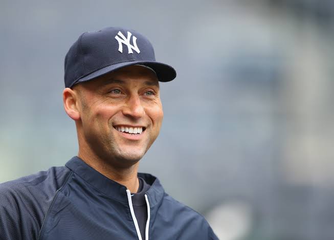 New York Yankees Legend Derek Jeter Sends Out 6-Word Post
