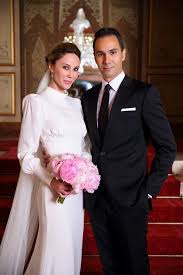 Demet şener 42'nci yaşını önceki akşam etiler'deki papermoon'da kutladı. Cenk Kupeli Kimdir Kac Yasinda Ve Nereli Demet Sener In Esi Cenk Kupeli Ne Is Yapiyor Medya Haberleri