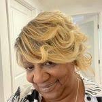 Lauren Dinkins's Instagram, Twitter & Facebook