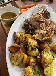 Ma Recette D Epaule D Agneau Au Jus Laurent Mariotte Petits Plats En Equilibre Epaule Agneau Recette Epaule Agneau