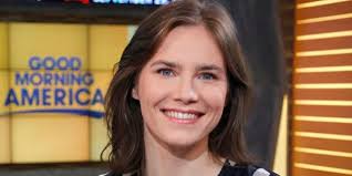 Quella volta in prigione che una donna provò a sedurmi". La confessione di  Amanda