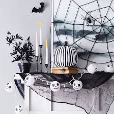 See more ideas about halloween decorations, halloween props, outside halloween decorations. 80 Easy Diy Halloween Decorations 2021 Cute Halloween Decorating Ideas