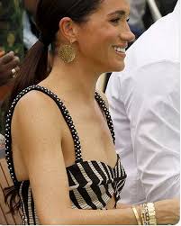 Outro artigo implorando pelos Oscars: 'Meghan Markle deve aparecer no Oscar  em um movimento 'declaratório' antes do lançamento da Netflix' :  r/SaintMeghanMarkle