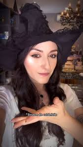 Se tem algo que nos perguntam todos os dias é “tem alguma coisa de  proteção? O que eu posso usar pra me proteger?”, Esse vídeo foi inspirado  em vocês clientes espertos que querem blindar a sua energia ...