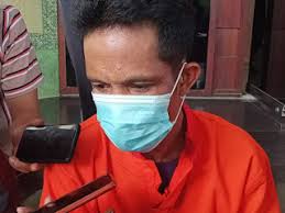 Nafsu bejat!seorang bapak tega cabuli anak tiri karena tak tahan dengan kemolekannyaподробнее. Akibat Sering Menonton Film Porno Ayah Di Palembang Perkosa Anak Kandung Sejak Kelas 2 Sd Sumsel Update