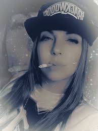 Kelly Bilbrey's Instagram, Twitter & Facebook