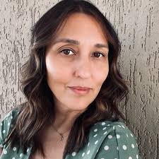 O Litoral Music Festival preparou mais uma surpresa: Show Solidário com  Sandra de Sá no aniversário de São Vicente! Troque 1kg de alimento não  perecível por um convite pista para o dia