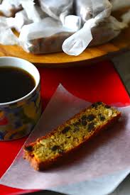 Whoever can gulp down the 3 cookies the fastest, ought to be declared the winner. Plum Cake The Christmas Fruit Cake Easy Version Oventales