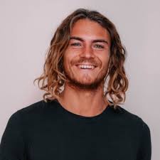 What separates leaders from dreamers is speed. But speed is not an  execution problem. It's an internal alignment problem. Aligned leaders move  quickly because they stop negotiating with…