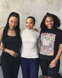 Zandile msutwana, cunoscut(ă) pentru white wedding. Thequeenmzansi Fans Heartbroken By Vuyiswa As A Widow Celebs Now