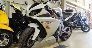 yzf r1事故車 450 000円 09年式 走行 7 800 fフォーク大きく曲がり 車 査定