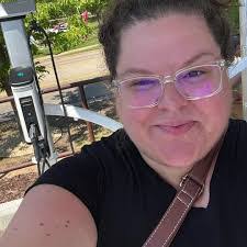 Leann Vincent's Instagram, Twitter & Facebook