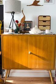 Wo Findet Man Schone Vintage Mid Century Mobel Deko Tolle Tipps In 2020 Vintage Einrichtungen Vintage Mobel Haus Deko