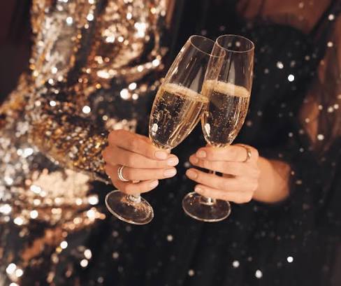 Unveiling the World of Sparkling Wines: The Charmat Method vs. Traditional  Techniques - Agile Wines