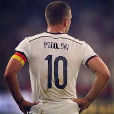 Lukas podolski in japan via bild. Pin On Fussball