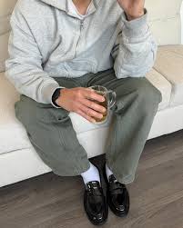 crocs tabi loafers? 🤌🏼 credits: @laphontmontreal #fashion #fashiontrends  #maisonmargiela #crocs #tabi #footweardesign #footwearfashion