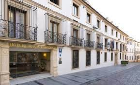 Facing the east side of the mosque, the hotel conquistador blends in perfectly with the architectural style of old. Hotel Eurostars Conquistador Cordoba Cordoba