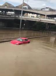 Including new driving laws for ontario. 24wheel News On Twitter Ferrari Poor Ferrariff Couldn T Cross London S A406 Flooded Road