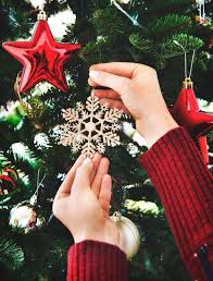 Hd wallpapers and background images. Christmas Aesthetic Cozy Lights Disney Vintage Christmas Wallpaper Ideas