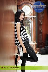 Mutiara adalah judul sinetron produksi sinemart yang ditayangkan secara stripping (setiap hari) di televisi swasta di indonesia, yaitu rcti, pada pukul 19.00. Profil Mutiara Dea Wardany Pemeran Dea Di Sinetron Preman Pensiun